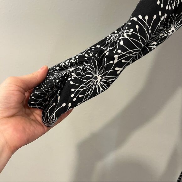 Soybu Black and White Sheath Dress with Long Sleeve size Small - Picture 4 of 11